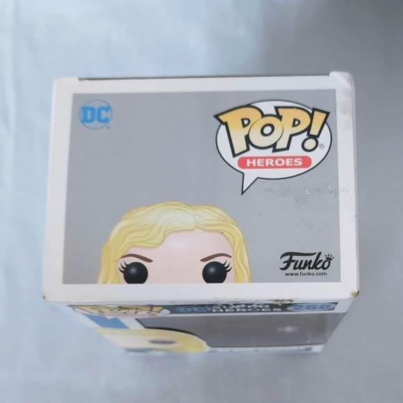 POP! Funko DC: Black Canary #266 Walgreens Exclusive - Picture 8 of 9